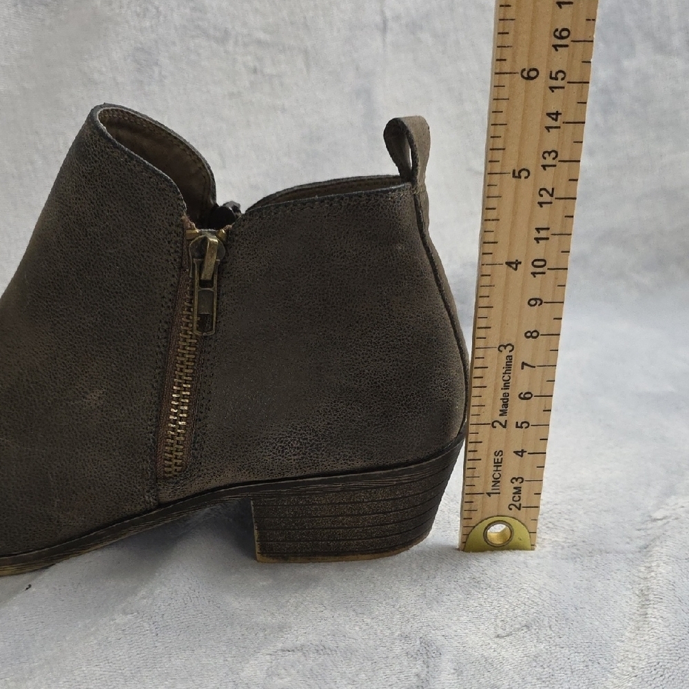 Hot Tomato Brown Ankle Booties Womens Size 8 Side Zip Low Heel Distressed Look - Picture 7 of 9